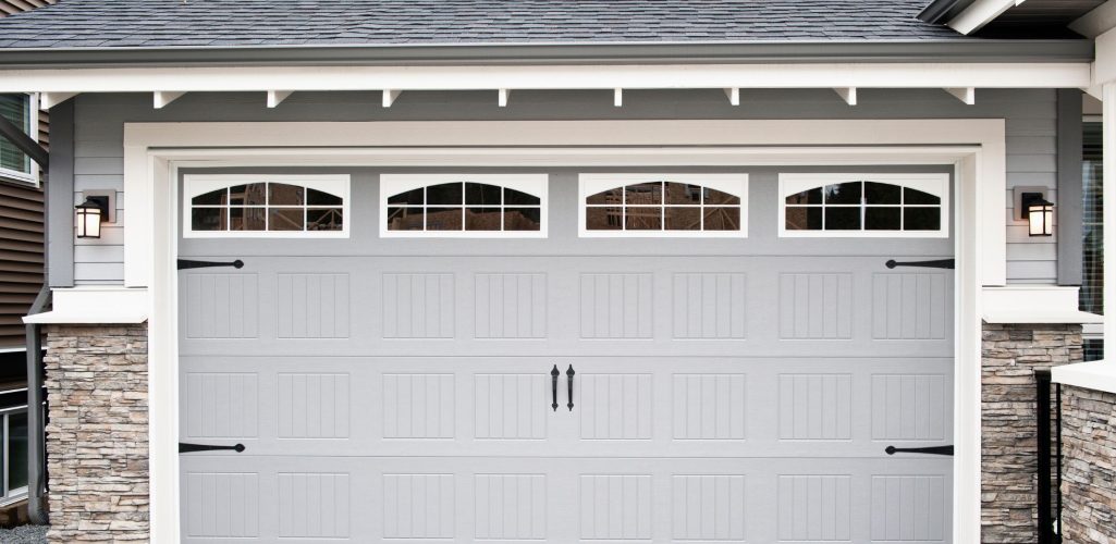 Does homeowners insurance cover garage doors