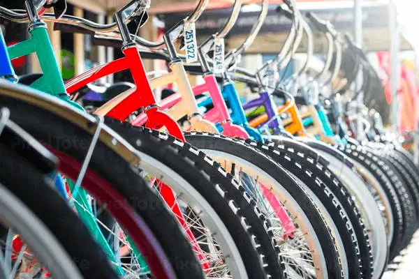 a row of bicycles in a row