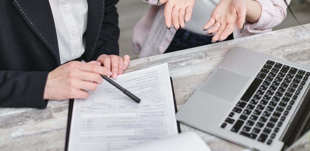 Choosing the right insurance company