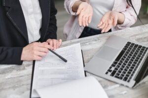Choosing the right insurance company