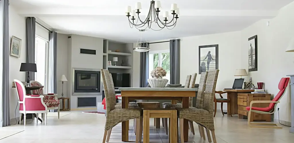 What Does Homeowners Insurance Cover?